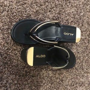 Women’s wedge sandals size 6